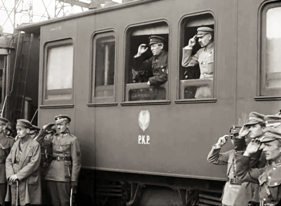 Symon Petlura i Józef Piłsudski przyjeżdżają do Winnicy w 1920 roku. Źródło: Wikimedia commons/Domena publiczna
  