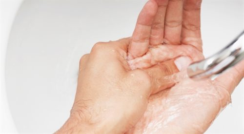 Tylko 5 proc. ludzi poprawnie myje ręce 