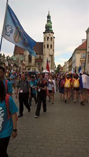 Pielgrzymi, uczestnicy ŚDM na ulicach Krakowa