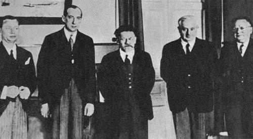 Wizyta Józefa Becka w Moskwie (1934), od prawej: Litwinow, Jenukidze, Kalinin, Beck, Łukasiewicz.