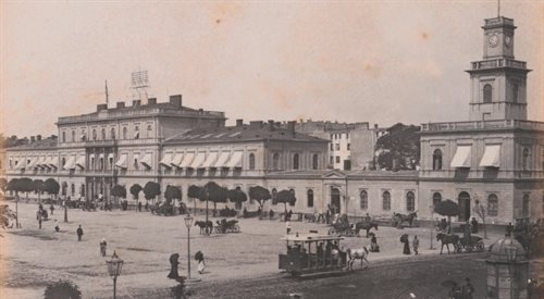 Warszawa. Dworzec Kolei Warszawsko-Wiedeńskiej. Fotografia autorstwa Maurycego Puscha wykonana pod koniec XIX wieku