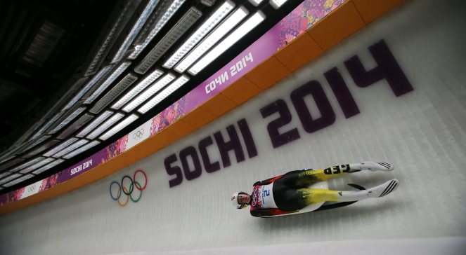 Natalie Geisenberger podczas zjazdu w konkurencji jedynek saneczkowych na igrzyskach w Soczi