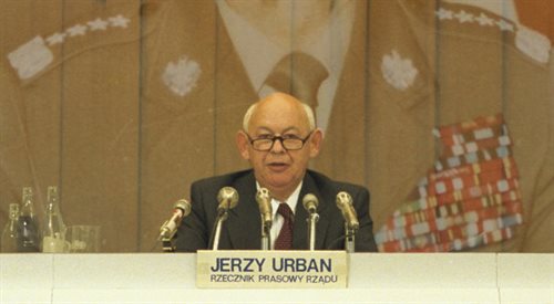 Grafika na podstawie fotografii przedstawiającej rzecznika rządu PRL Jerzego Urbana podczas konferencji prasowej w 1988 roku