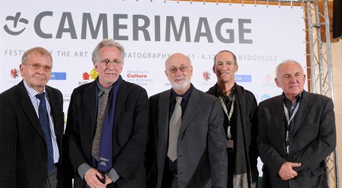 Jost Vacano , Tom Stern , Stephen Goldblatt , Roberto Schaefer i Andrzej Kołodyński na konferencji prasowej jury konkursu głównego , po ceremonii wręczenia nagród 18. Międzynarodowego Festiwalu Autorów Zdjęć Filmowych w 2010 roku