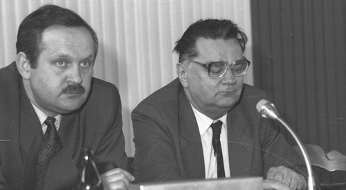 Wojciech Włodarczyk pełnił w rządzie Jana Olszewskiego funkcję ministra-szefa Urzędu Rady Ministrów. Na zdj. W. Włodarczyk i Jan Olszewski, Warszawa 1991 r.