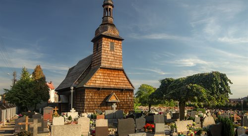 XVII-wieczny kościół cmentarny pod wezwaniem św. Walentego w Dobrodzieniu (zdj. ilustracyjne)
