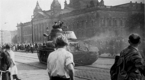 Sowiecki czołg w Lipsku
