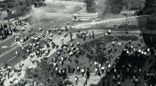 Bezpośrednią przyczyną powstania KOR była brutalna pacyfikacja protestów w Radomiu, Ursusie i Płocku w czerwcu 1976 roku
