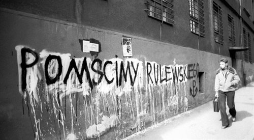 Bydgoszcz, 19 marca 1981. Reakcja społeczna na prowokację bydgoską, pobicie działaczy Solidarności. PAP
