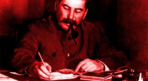 Józef Stalin. Współtworzona przezeń Historia WKP(b) to publikacja propagandowa będąca oficjalną wykładnią historii Komunistycznej Partii Związku Radzieckiego