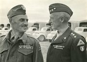 Dowódca 2 Korpusu Polskiego gen. Władysław Anders i dowódca 7 Armii Amerykańskiej gen. George Patton. Włochy, lipiec 1944