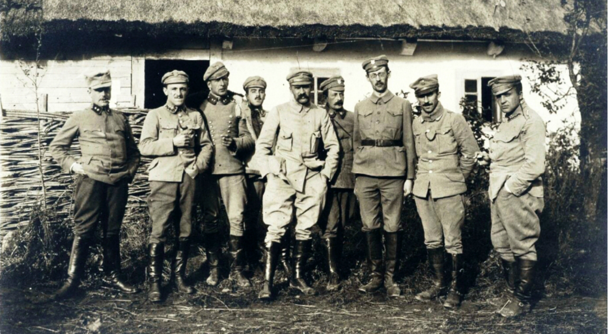 Oficerowie_I_Brygady_Legionów_1916.jpg