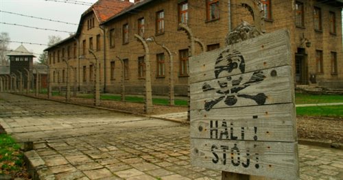 Auschwitz. Pierwszy transport więźniów trafił tu 14 czerwca 1940 roku