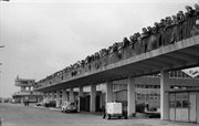 Zdjęcia Stefana Figlarowicza wykonane 10 czerwca 1974 roku na lotnisku Okęcie, skąd polska reprezentacja, tzw. 