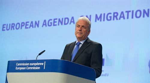 KE kontynuuje postępowanie przeciwko Polsce, Węgrom i Czechom za odmowę przyjmowania uchodźców.