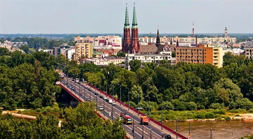 Widok warszawskiej Pragi z lewego brzegu stolicy