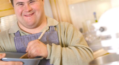 Niepełnosprawność ludzi z zespołem Downa niesie ze sobą pewne wymogi i ograniczenia, m. in. konieczność specjalnej edukacji
