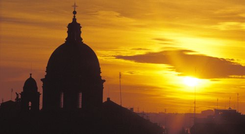 Zachód słońca nad Watykanem