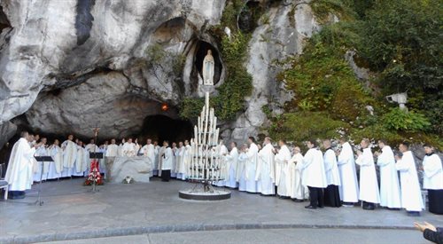 Grota w Lourdes