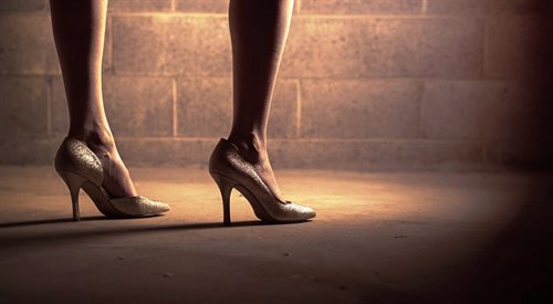 Promowaniem high heels w Polsce zajęła się Ilona Bekier, finalistka 5. edycji You can dance. Jedną z najbardziej cenionych tancerek tego stylu jest diwa Beyonc