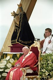 Jan Paweł II podczas mszy świętej w Skoczowie, 22.05.1995