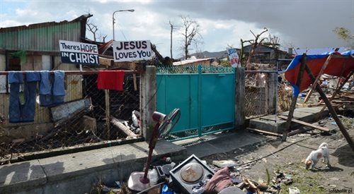 Tacloban po przejściu tajfunu Haiyan. Filipiny XI.2013r.
