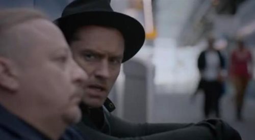 Kadr z filmu Connection (Transfer): Nikołaj Chalezin i Jude Law
