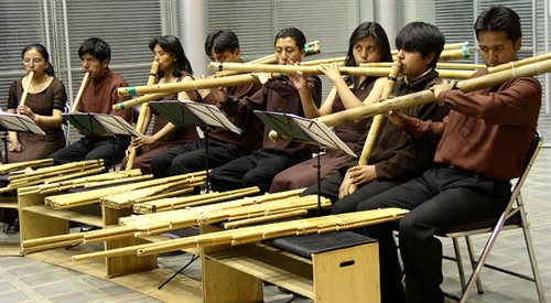 Orquesta Experimental de Instrumentos Nativos z Boliwii