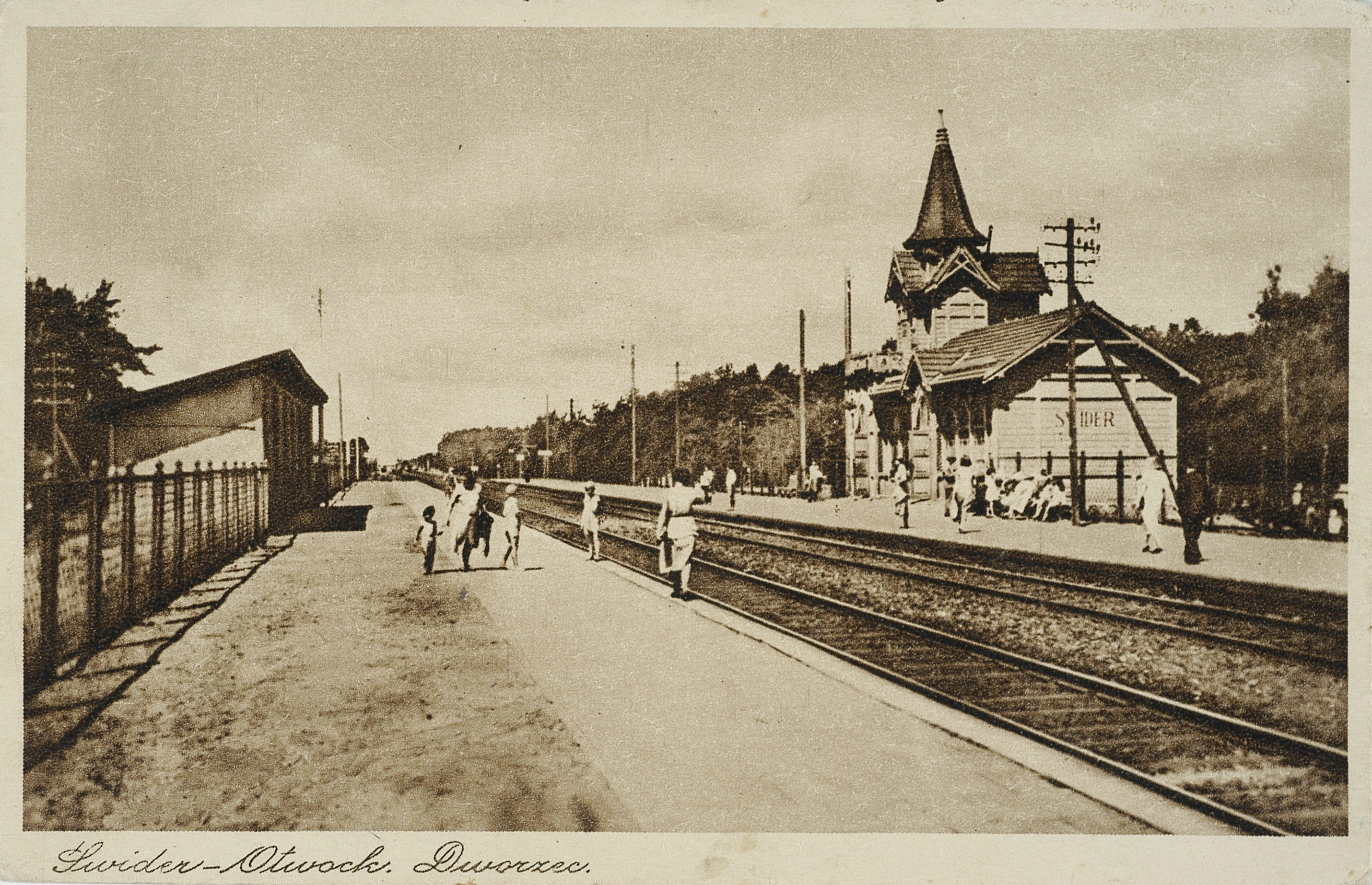 Pocztówka z 1903 roku, przedstawiająca dworzec Świder-Otwock. Polona/dp
