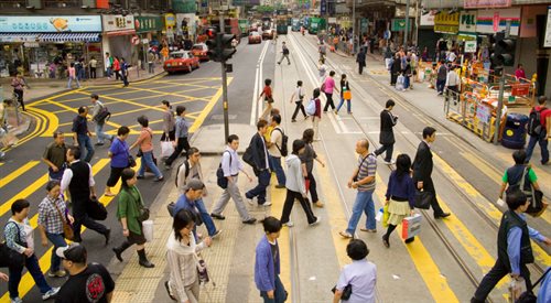Hongkong ma jedną z najwyższych gęstości zaludnienia na świecie, miasto to zamieszkuje ponad 7 mln osób - 6,6 tys. na kilometr kwadratowy