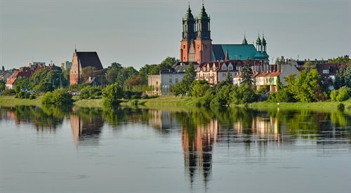 Widok na Wartę i katedrę poznańską