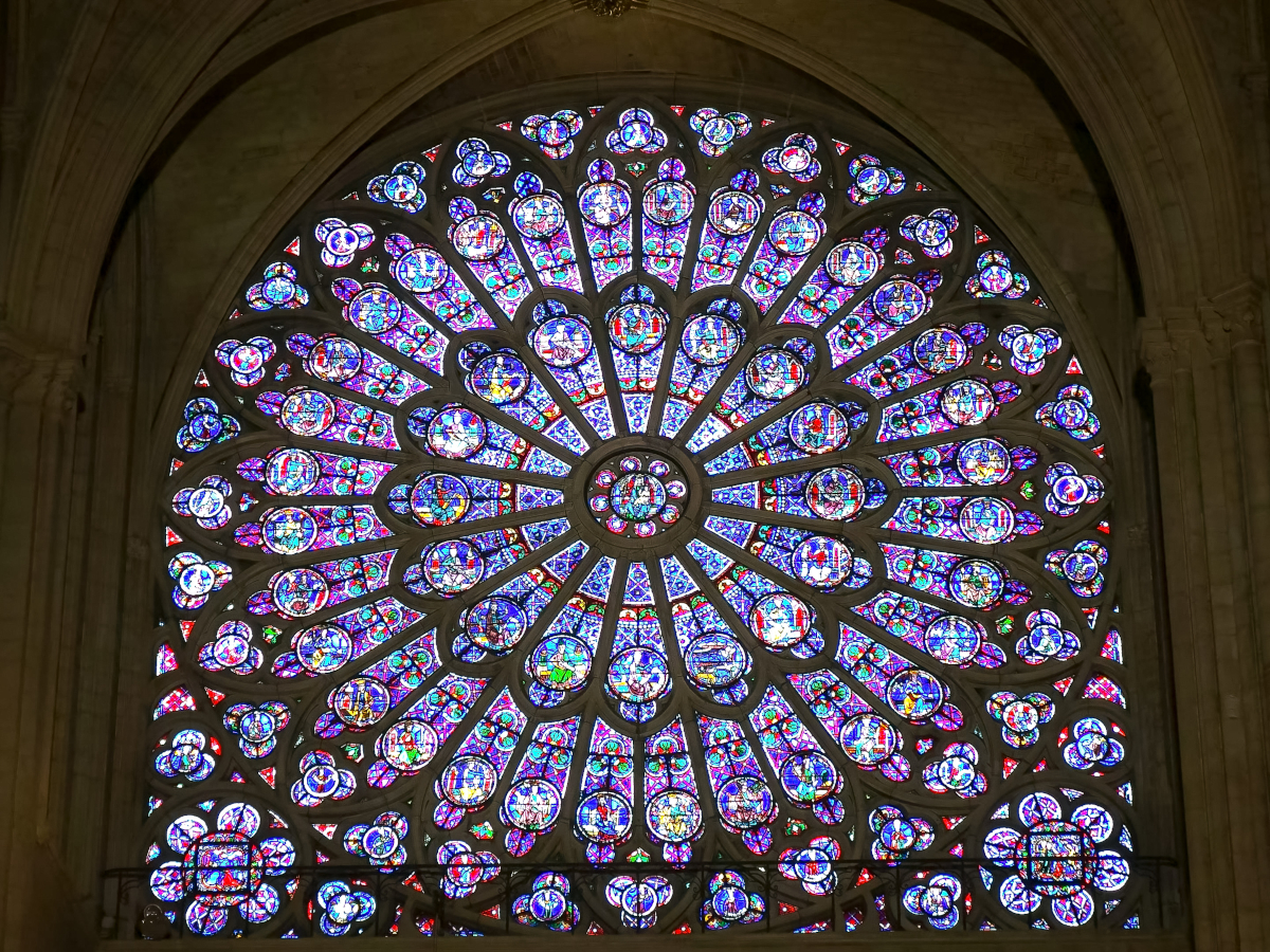  Katedra Notre Dame w Paryżu, rozeta. Fot. Shutterstock 