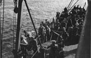 Żołnierze 2 Korpusu w drodze do Włoch. Miejsce nieznane, luty 1944