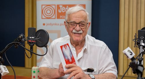 Jan Pietrzak w studiu radiowej Jedynki