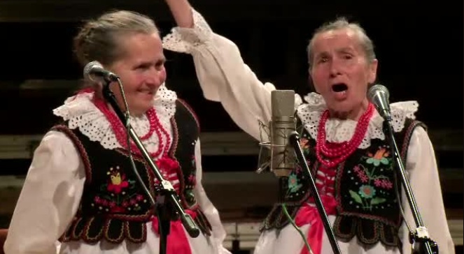 Józefa i Zofia Sordyl podczas występu na festiwalu Nowa Tradycja