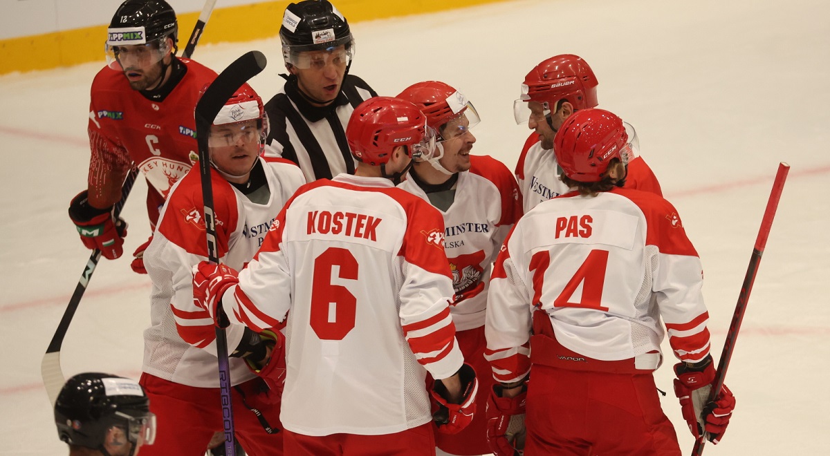 Poland hockey players celebrate scoring against Hungary in Krynica-Zdrój on Friday night.
