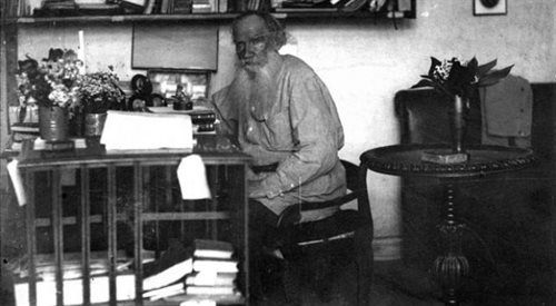Lew Tołstoj w gabinecie (1908), aut. Sergey Prokudin-Gorsky, źr. Biblioteka Kongresu USA, Wikipediadp