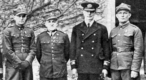 Admirał Józef Unrug w Oflagu w Colditz (trzeci z lewej)