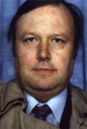 Maciej Morawski - paryski korespondent Rozgłośni Polskiej Radia Wolna Europa w latach 1965-1992.