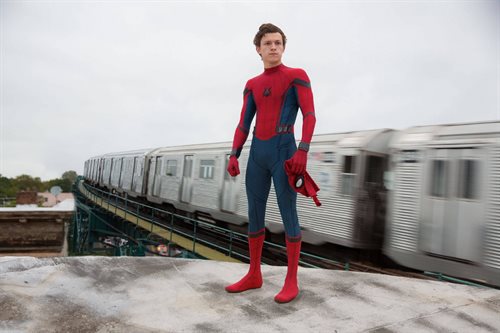 W tytułowej roli w Spider-Man: Homecoming występuje Tom Holland