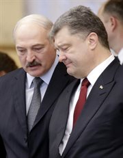 Aleksander Łukaszenka i Petro Poroszenko po rozmowach