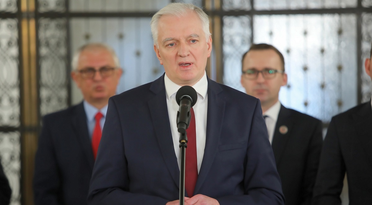 UPDATE: Polish deputy PM quits amid spat over election
