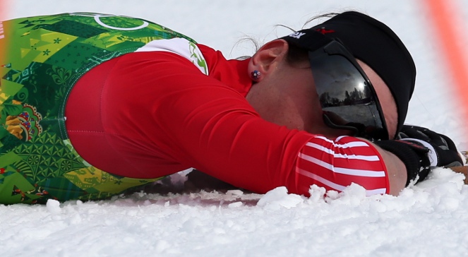 Justyna Kowalczyk za metą sprintu drużynowego techniką klasyczną w biegach narciarskich kobiet, rozgrywanego na Krasnej Polanie w Soczi