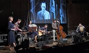 Warszawska Orkiestra Sentymentalna przybliża muzyczny klimat przedwojennej Dwójki