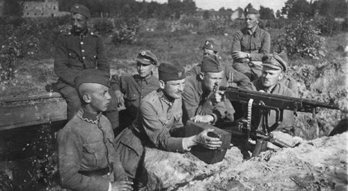 Stanowisko karabinu maszynowego Colt-Browning wz. 1895. Polska pozycja pod Miłosną, wieś Janki, sierpień 1920 r.