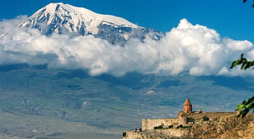 Monaster Khor Virap w Armenii z górą Ararat w tle