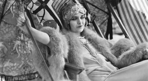 Pola Negri na planie filmu Good And Naughty, 1926 rok