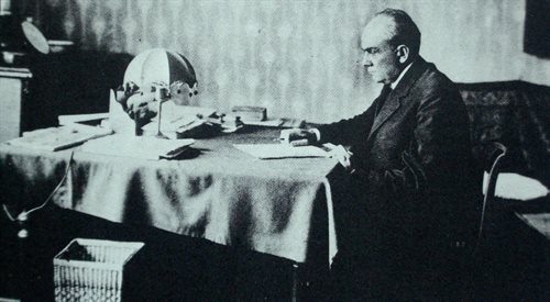 Stefan Żeromski podczas pracy