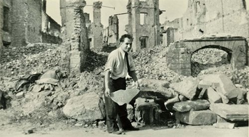 W ruinach Warszawy, 1947 rok