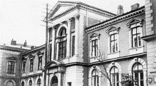 Gmach Gminy Żydowskiej przy ul. Grzybowskiej 2628, do sierpnia 1942 siedziba warszawskiego Judenratu.